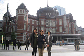 慰安旅行・東京駅